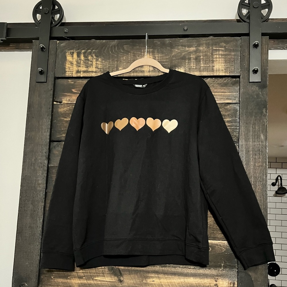 Shein • Black sweatshirt •